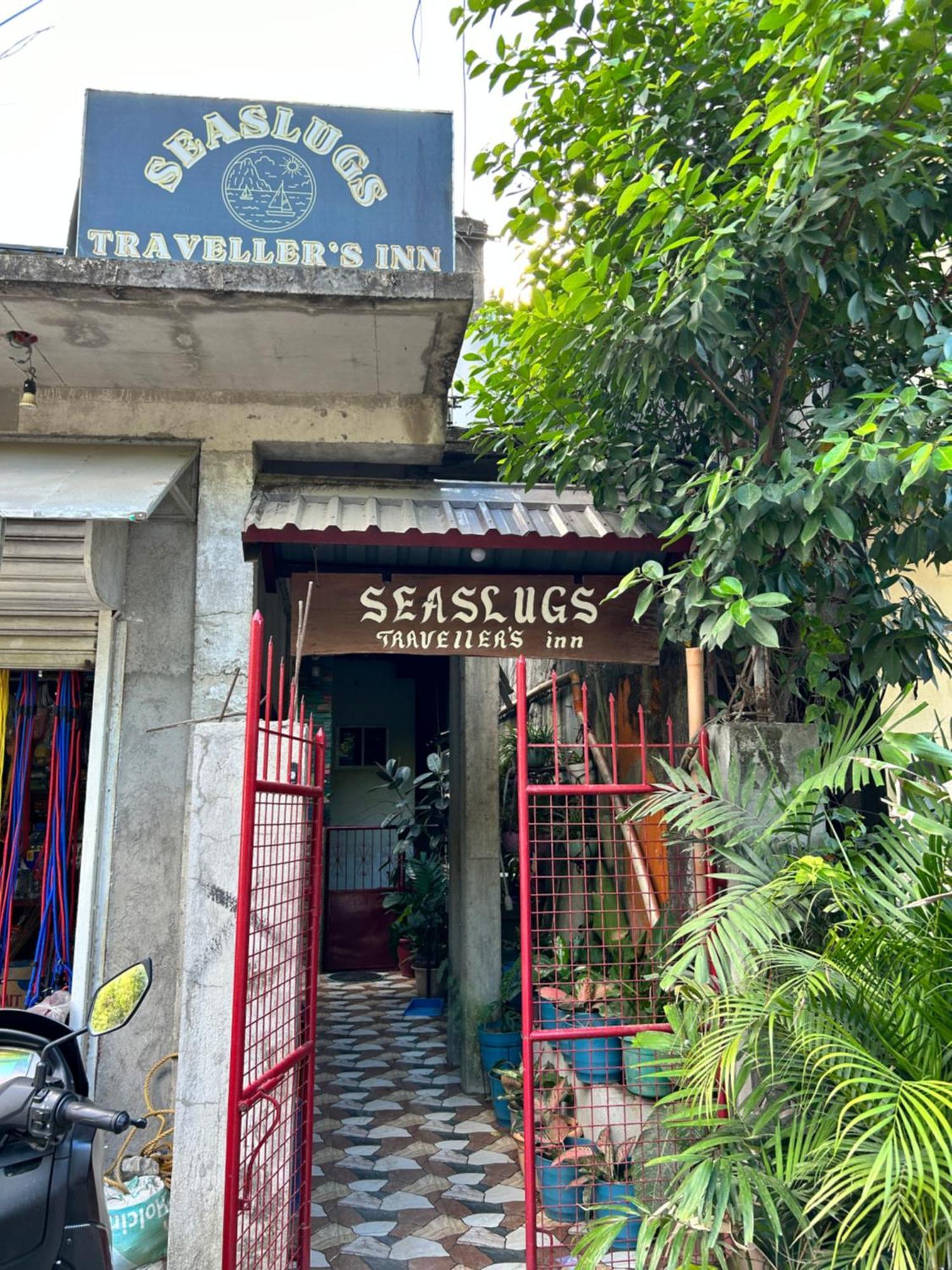 Seaslugs Travellers Inn El Nido Exteriör bild